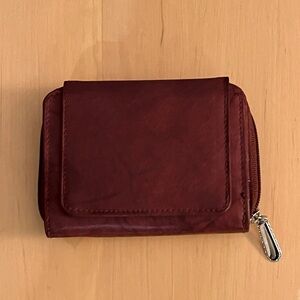 NWOT - NINE WEST BILLFOLD